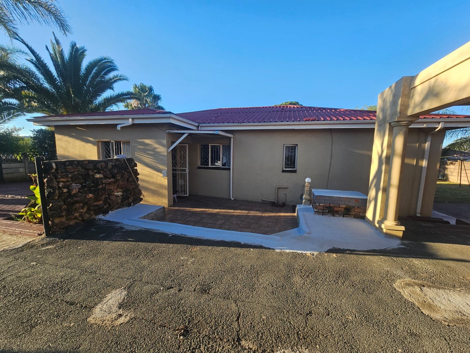 3 Bedroom Family Home on a Corner Stand